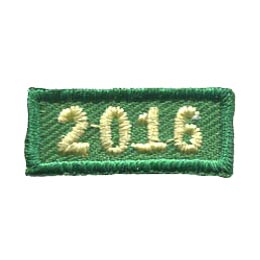 This 1 inch wide by 0.5 inch high rocker forms a straight-edged rectangle. The year 2015 is embroidered in a bold font.